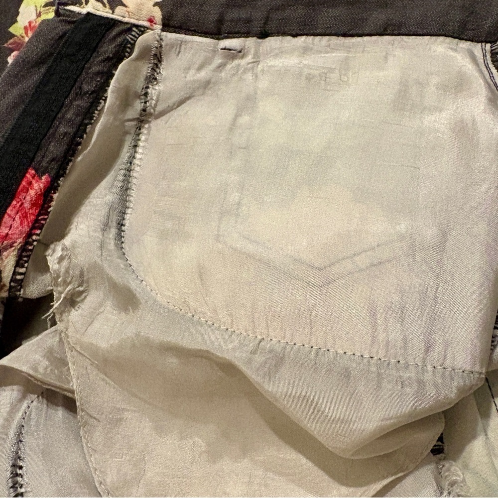 VINTAGE Longchamp Paris Floral Capri Size 4 - Picture 6 of 6